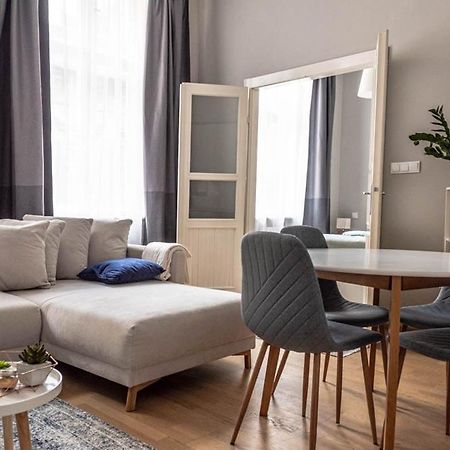 Maria Topfive With Free Private Parking Apartment Будапеща Екстериор снимка