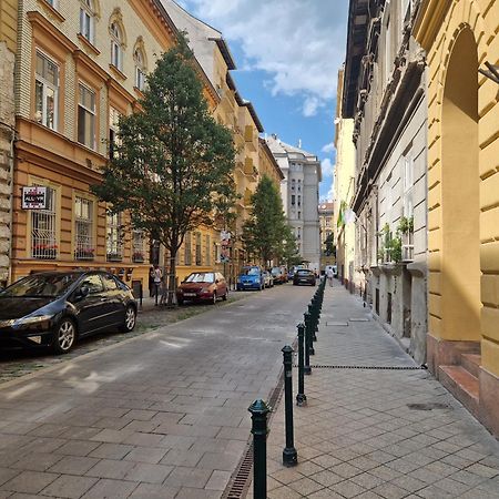 Maria Topfive With Free Private Parking Apartment Будапеща Екстериор снимка
