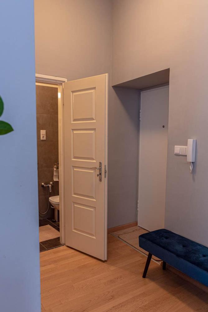 Maria Topfive With Free Private Parking Apartment Будапеща Екстериор снимка