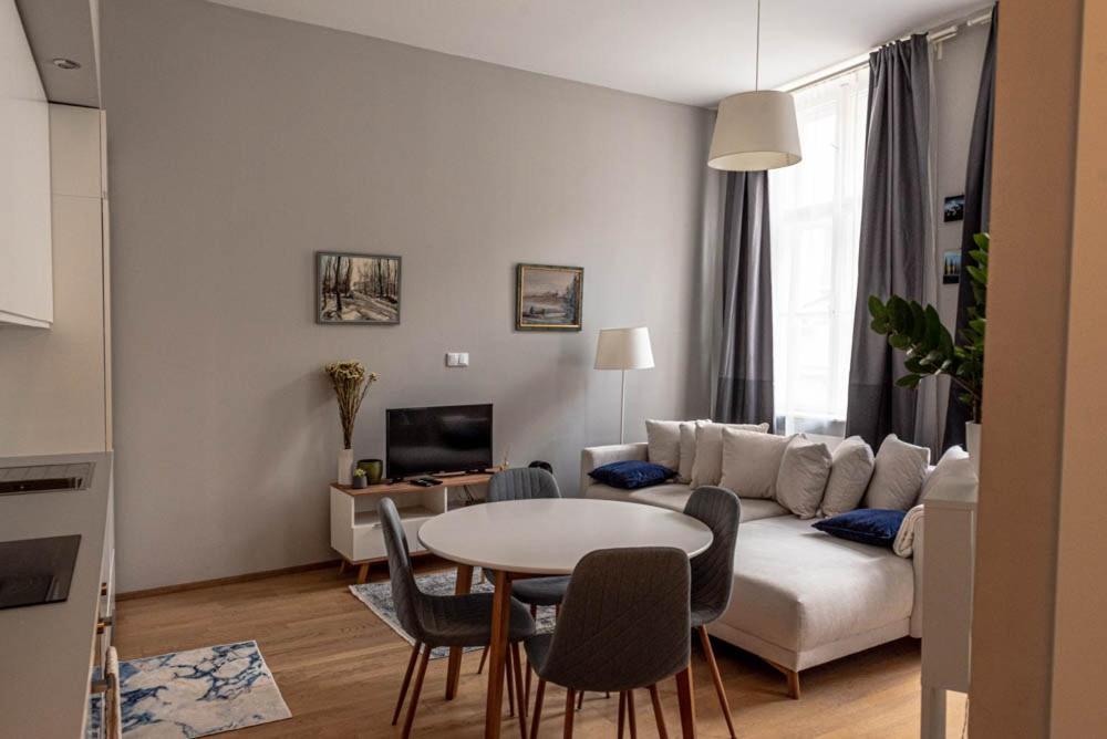 Maria Topfive With Free Private Parking Apartment Будапеща Екстериор снимка