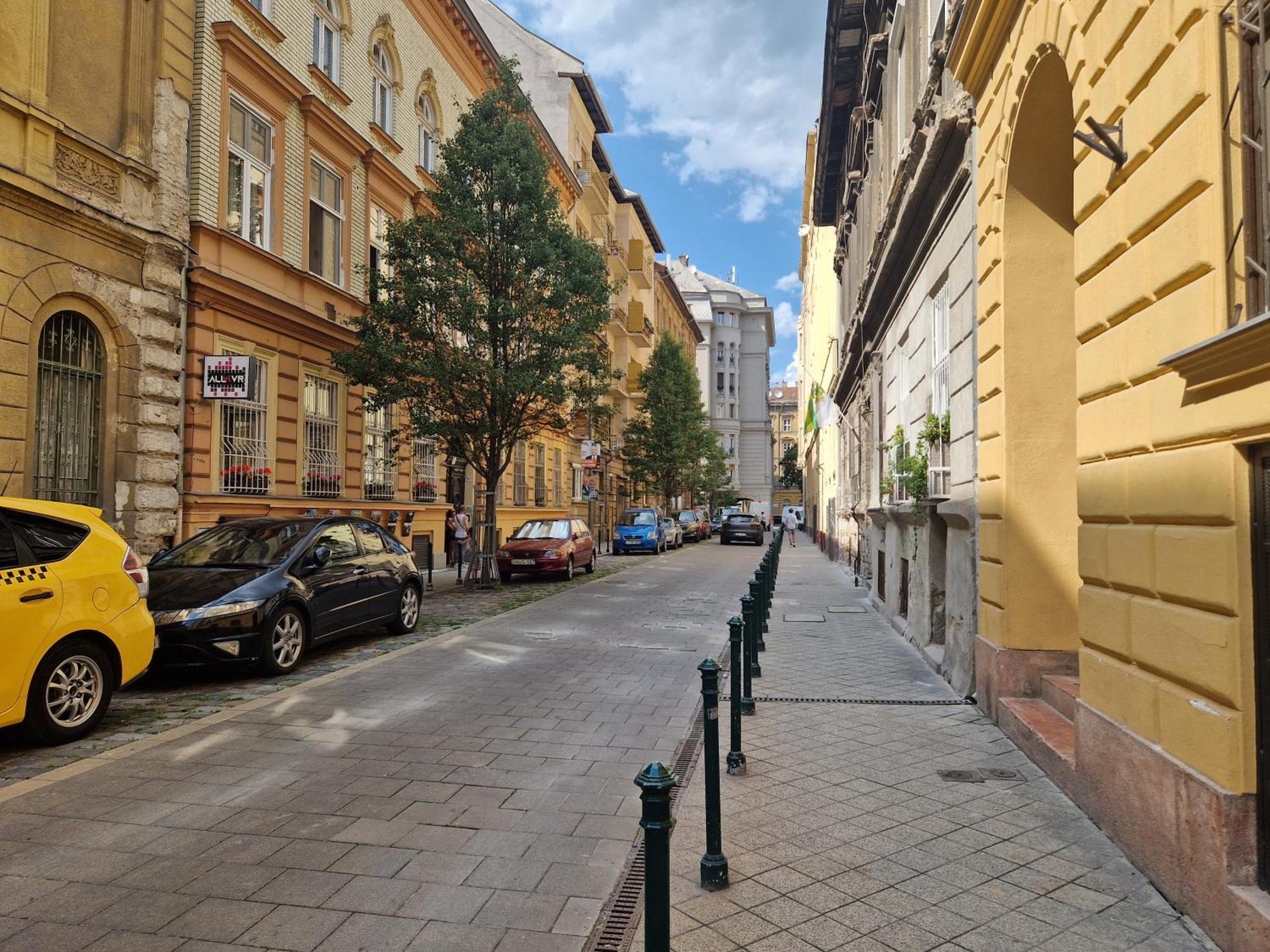 Maria Topfive With Free Private Parking Apartment Будапеща Екстериор снимка